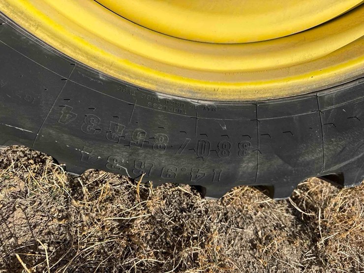 2000-john-deere-4700-image-13