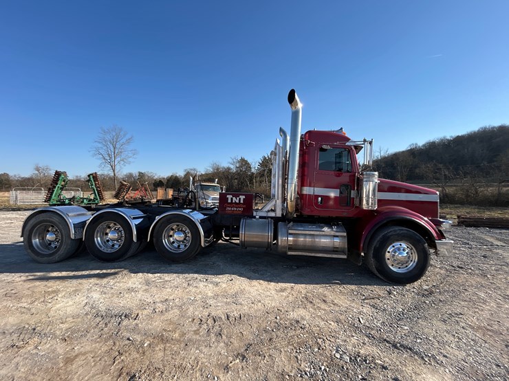 2007-peterbilt-357-image-3
