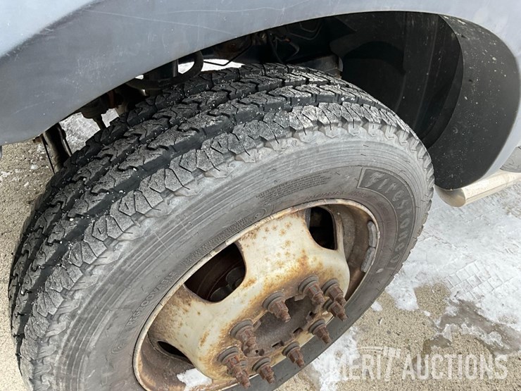 2016-dodge-5500-box-truck-image-27