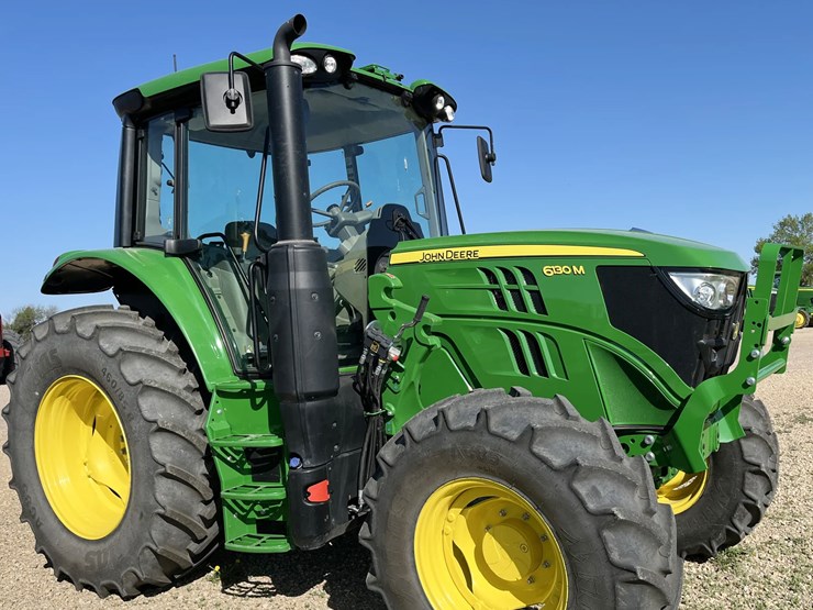 2023-john-deere-6130m-image-1