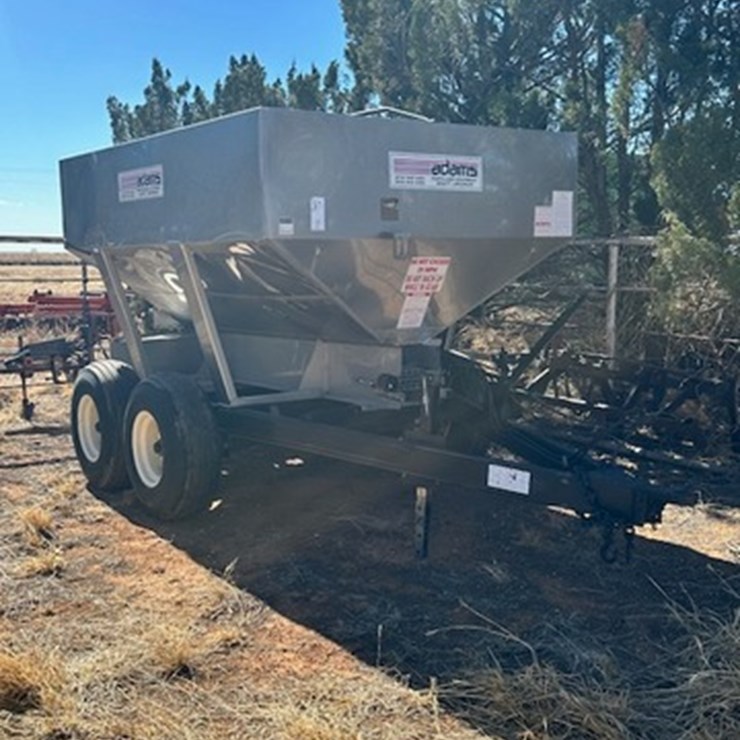 ADAMS DRAG TYPE DRY FERTILIZER SPREADER
