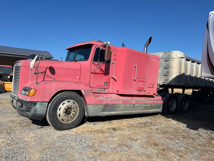 1996-freightliner-fld120-image-1