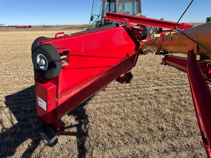 westfield-mk-100-71-auger-w/-swing-away-image-18