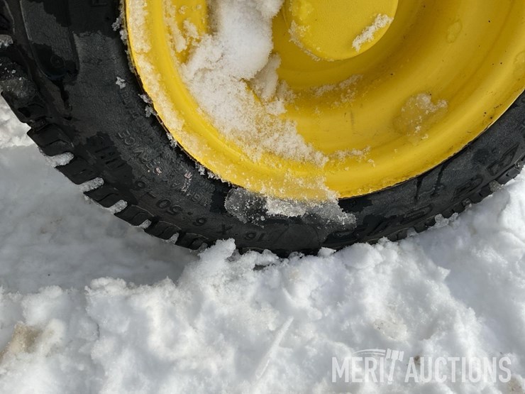 1999-john-deere-345-image-13