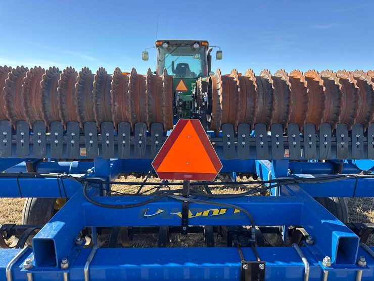 landoll-3230-cultimulcher-image-30