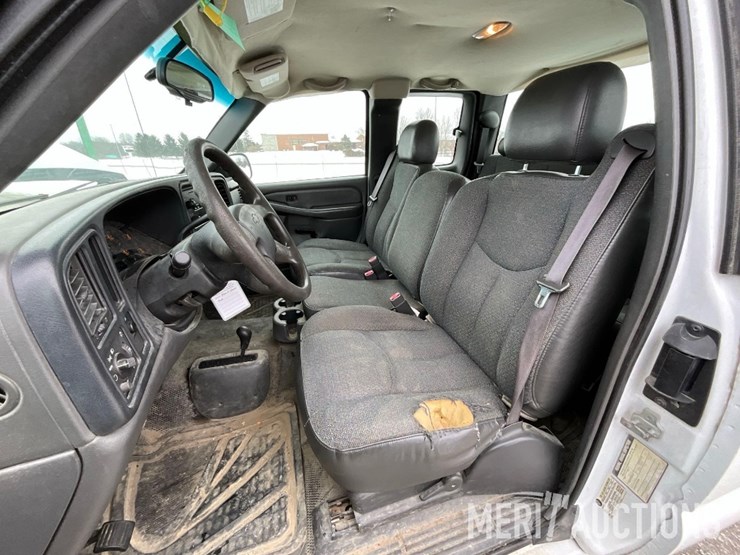 2006-chevrolet-silverado-1500-image-37