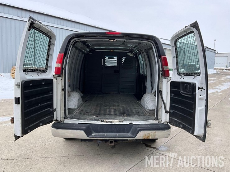 2014-chevrolet-2500-image-22