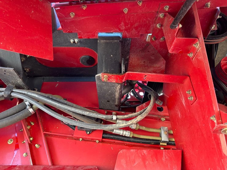 2009-case-ih-2577-image-84