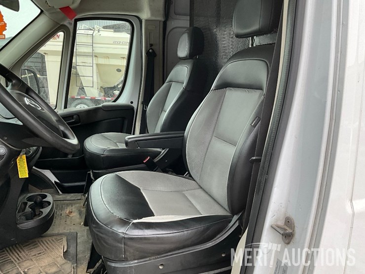 2017-ram-promaster-2500-image-35