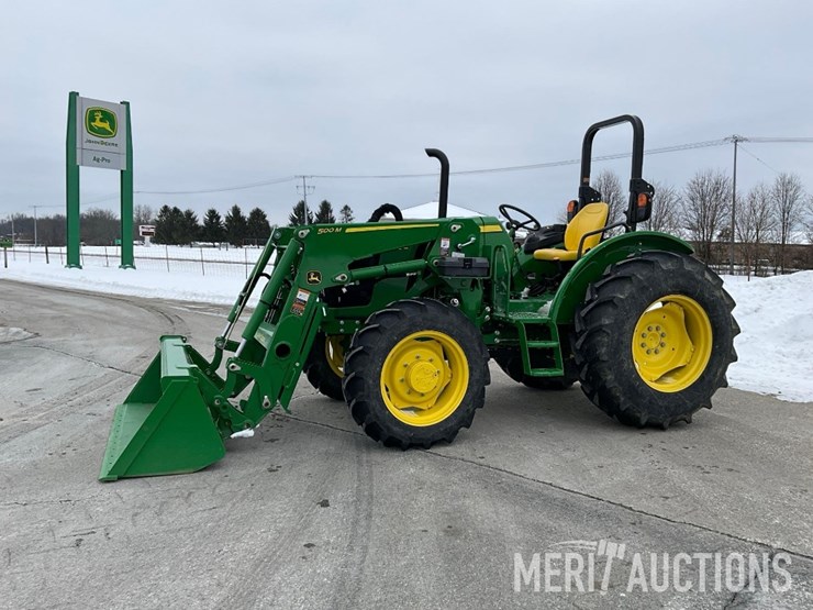 2024-john-deere-5075e-image-1