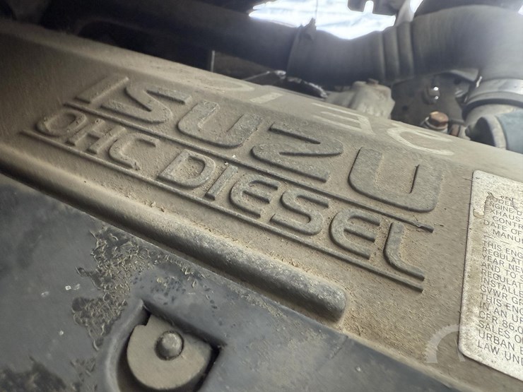 2000-isuzu-npr-image-12