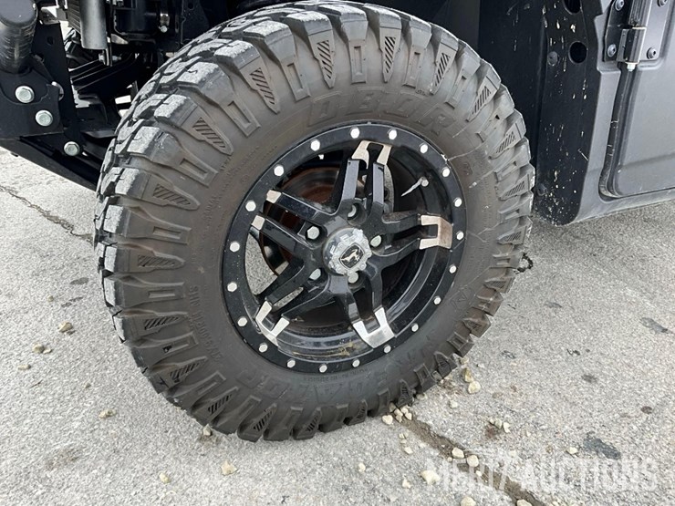 2024-john-deere-gator-image-12