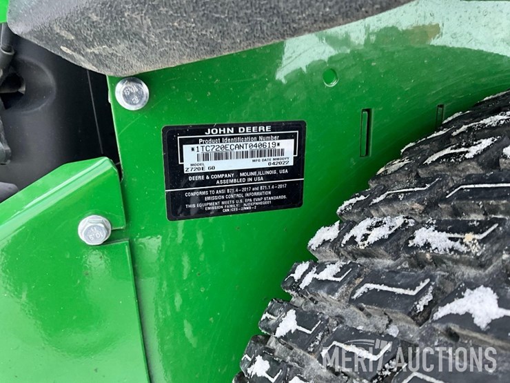 2022-john-deere-z720e-image-19
