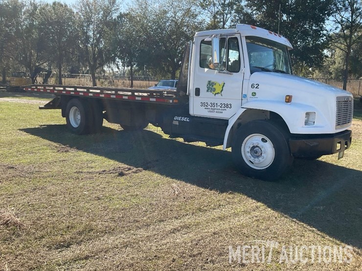 1997-freightliner-fl70-image-7