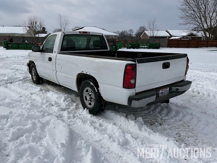 2004-chevrolet-1500-image-3