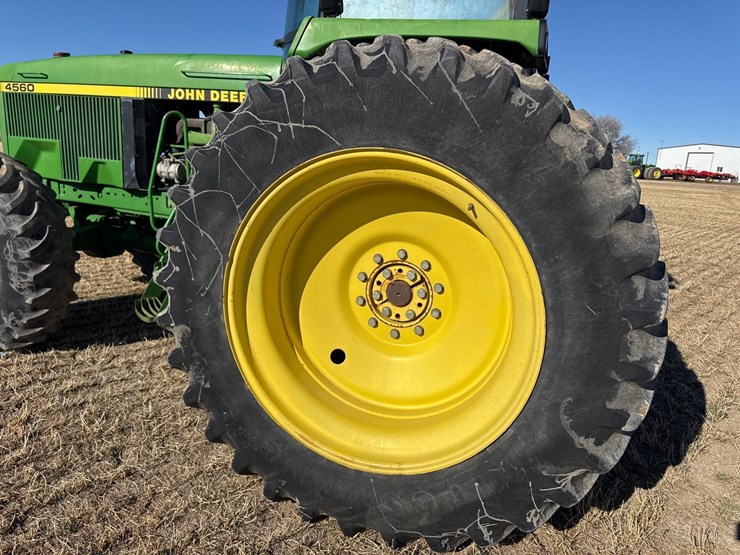 1991-john-deere-4560-image-12
