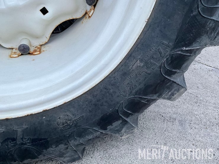 2010-new-holland-boomer-3050-image-23