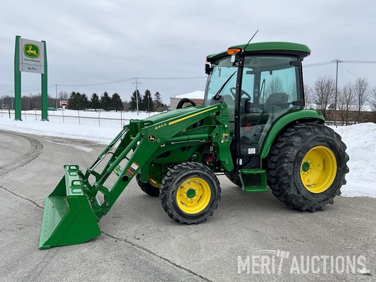 2024-john-deere-4044r-image-1