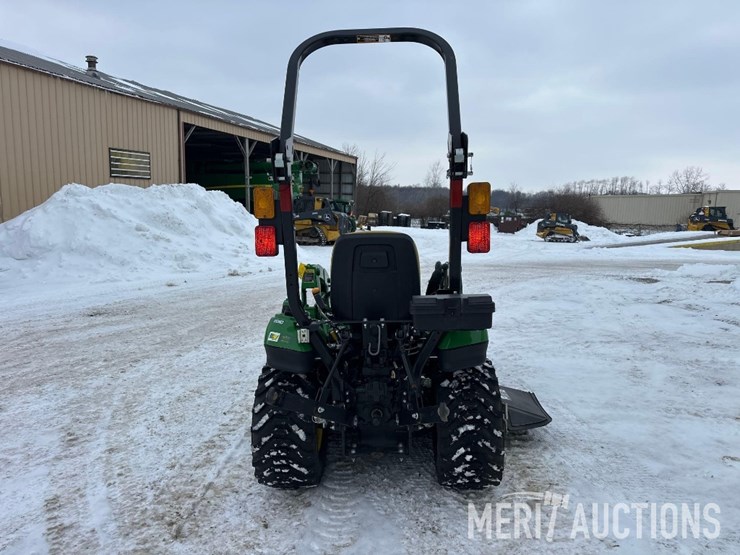 2021-john-deere-1023e-image-4