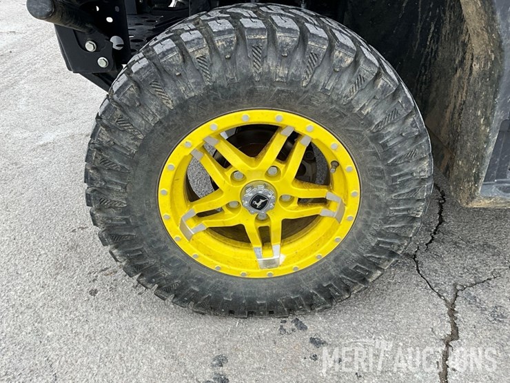 2024-john-deere-gator-image-11