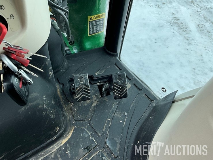 2021-john-deere-3046r-image-28