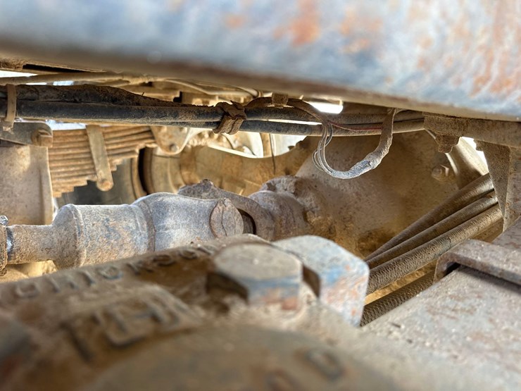 1986-white-140-image-44