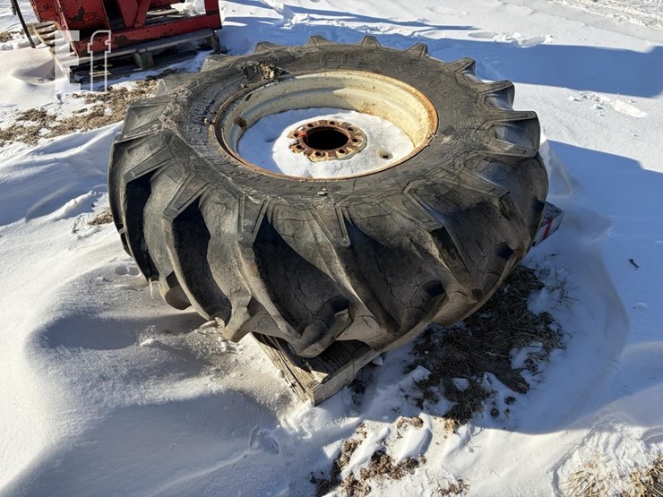 18.4-26-ag-tire-image-2