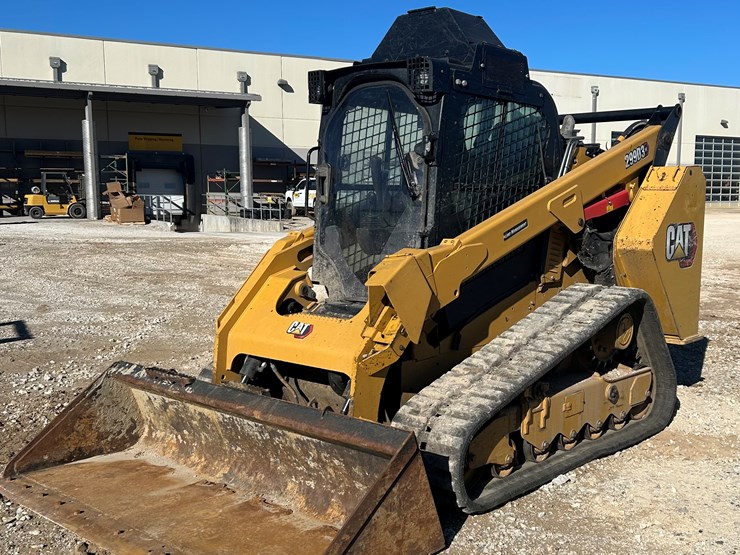 2023-caterpillar-299d3-image-1