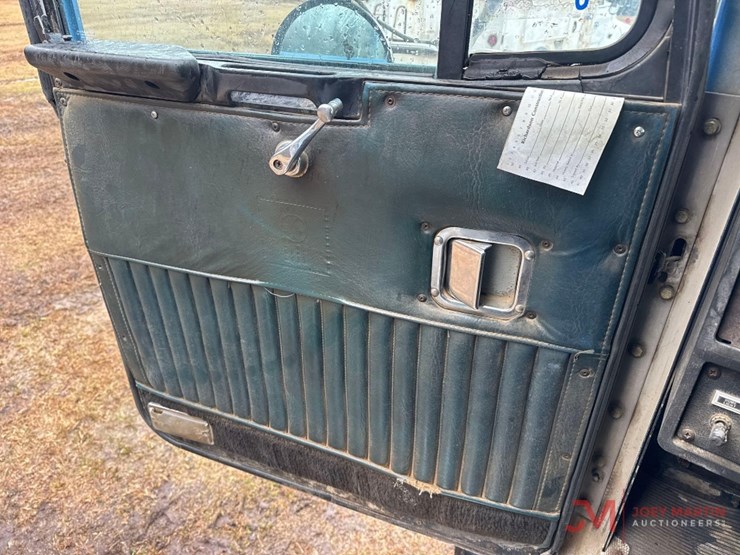 1986-kenworth-w900b-image-35