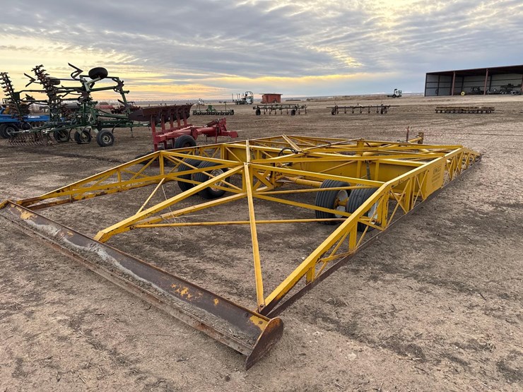 oweco-1430-land-plane-image-10