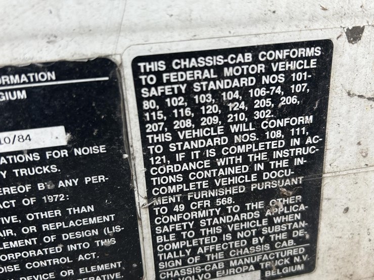 2015-volvo-f6-image-23