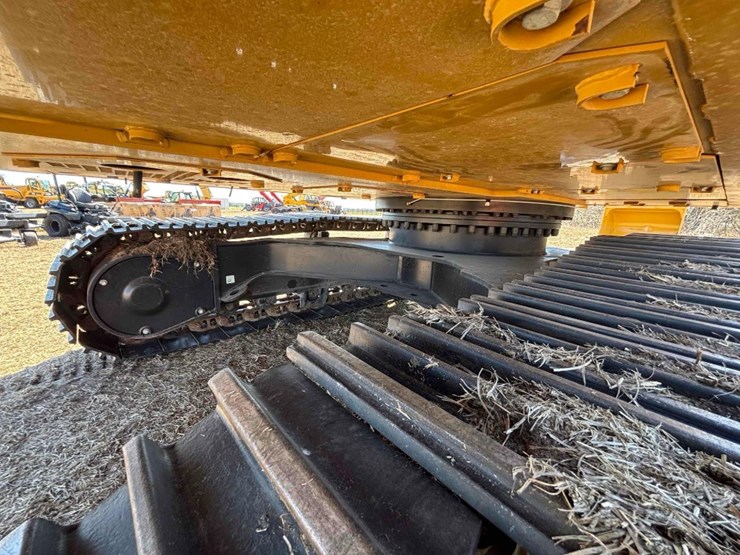 caterpillar-323-image-18