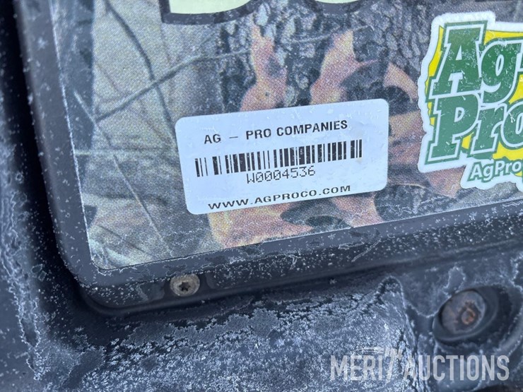 2019-john-deere-gator-image-25