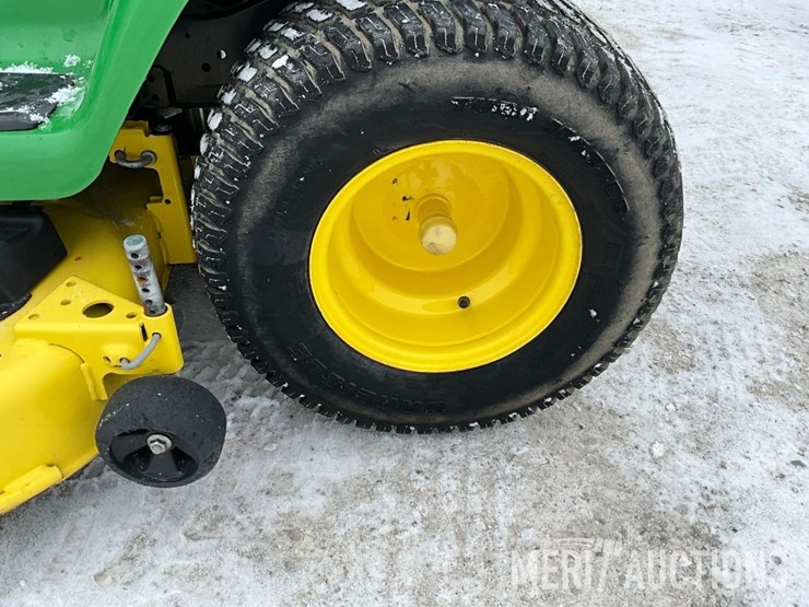 2019-john-deere-x380-image-11