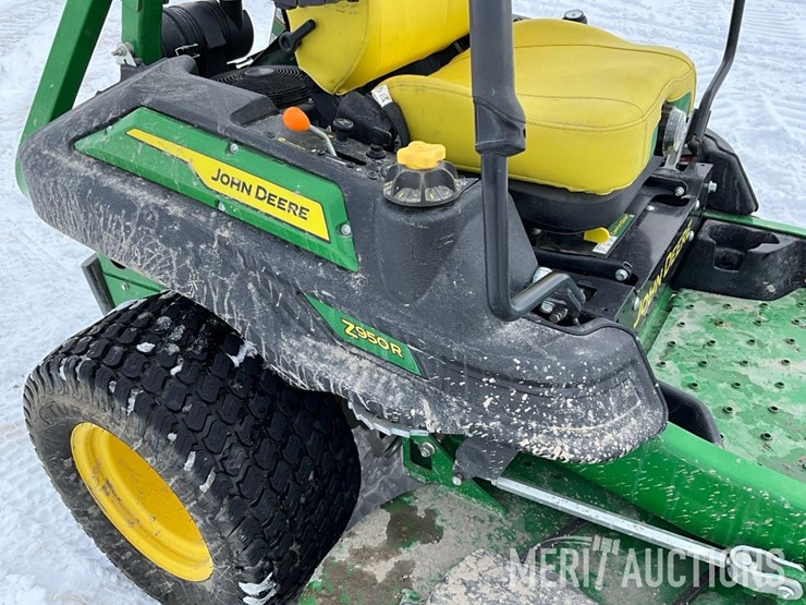 2023-john-deere-z950r-image-16