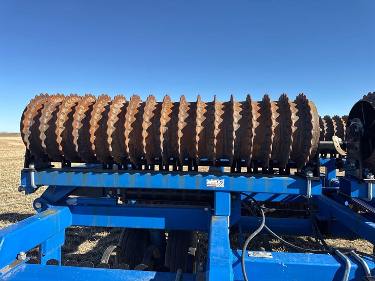 landoll-3230-cultimulcher-image-13