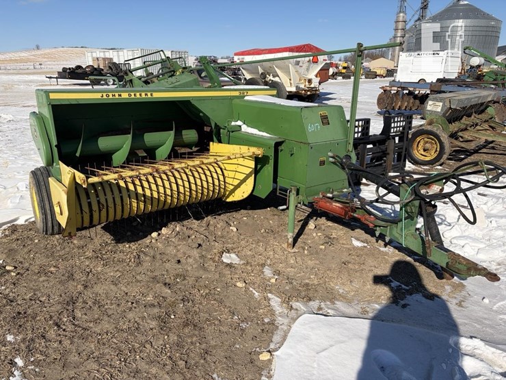 1984-john-deere-327-image-4