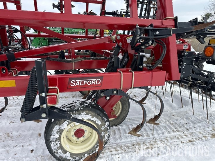 2021-salford-550-image-17