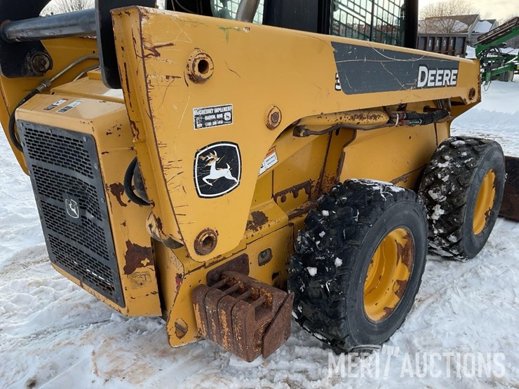 2006-john-deere-325-image-16