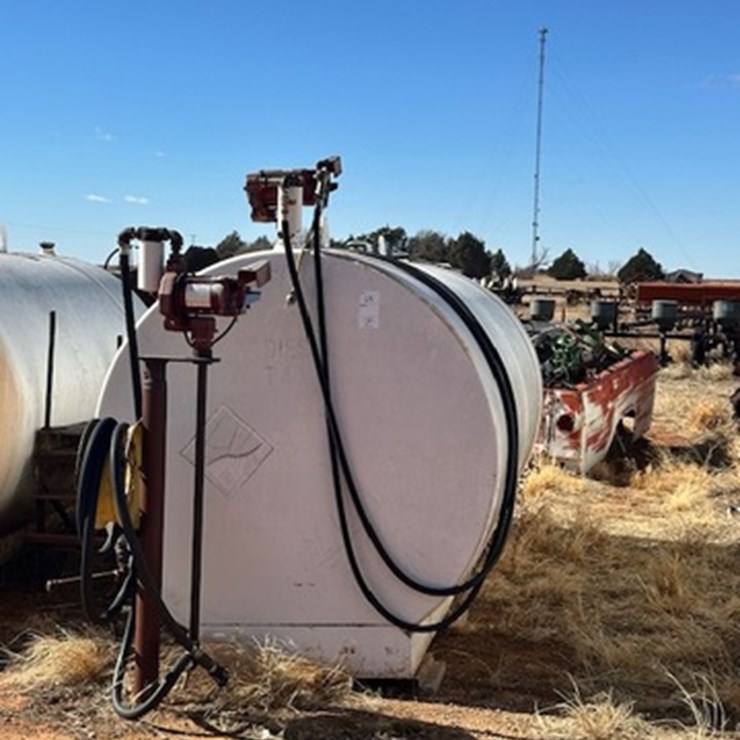 4,000 GALLON DIESEL TANK ON SKIDS