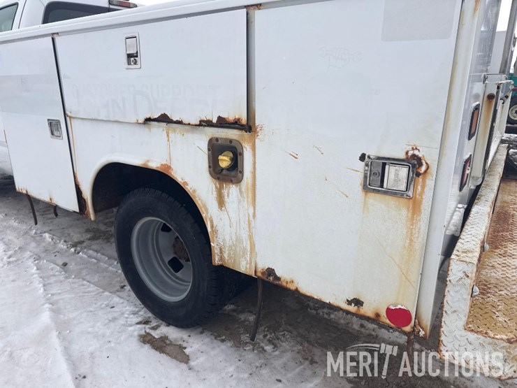 2011-ford-f350-image-14