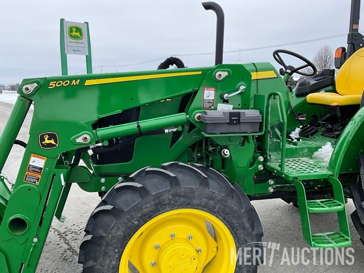 2024-john-deere-5075e-image-11