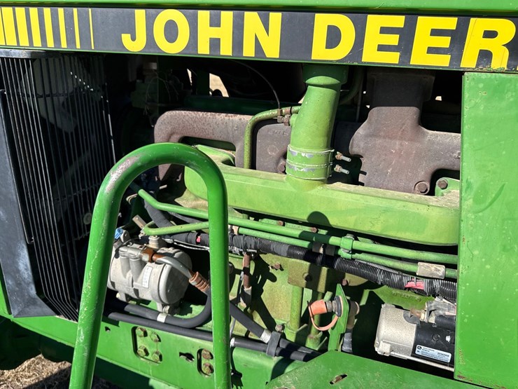 1991-john-deere-4560-image-43