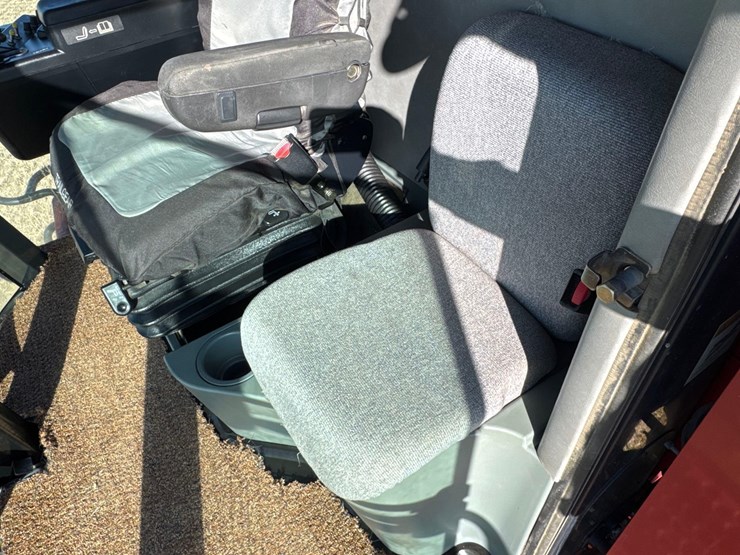 2009-case-ih-2577-image-135