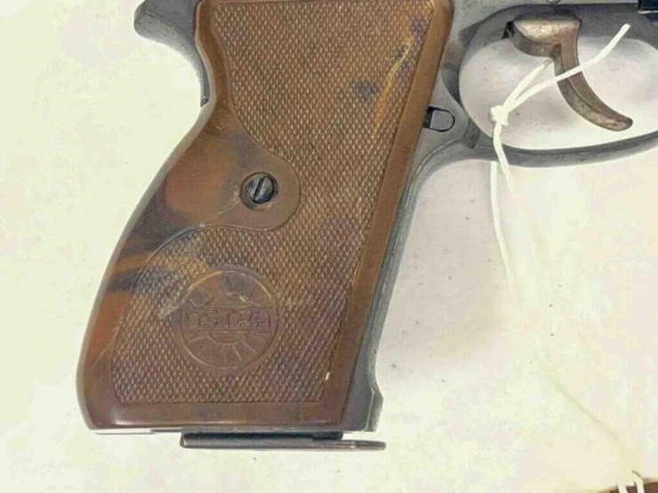 astra-uncetay-pistol-image-10