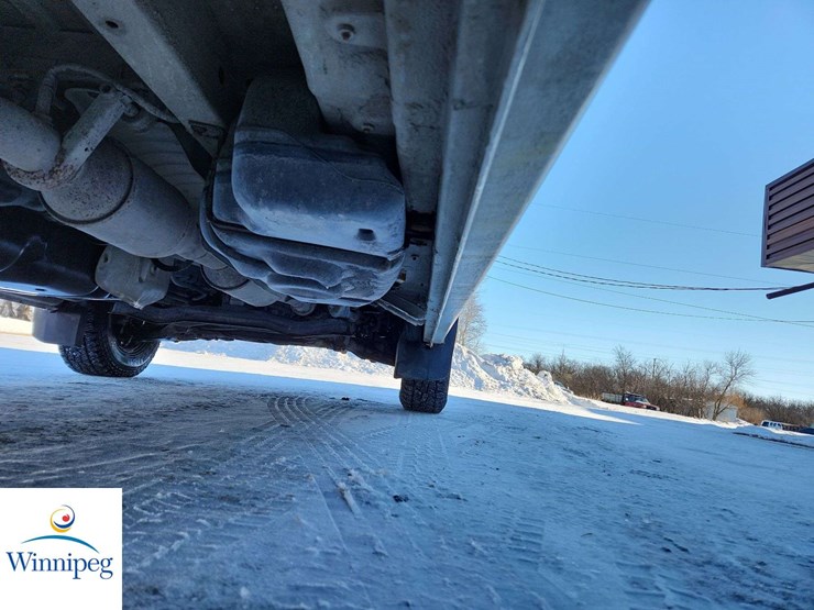 2011-mercedes-benz-sprinter-cargo-van-image-33