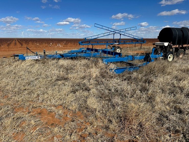 sam-stevens-land-plane-image-1