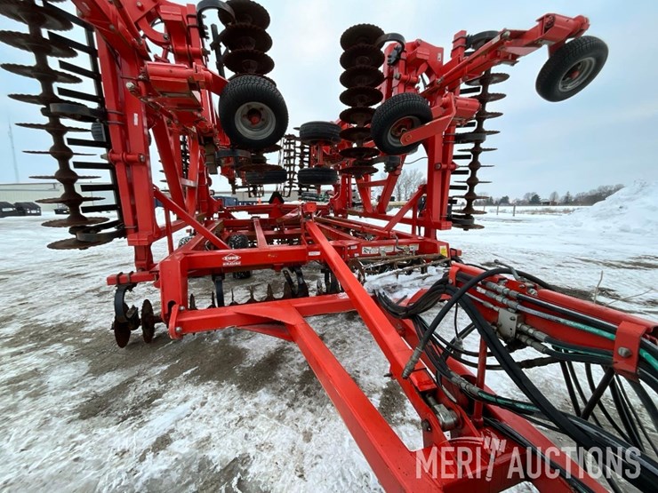 2013-kuhn-krause-80-40-vertical-tillage-tool-image-6