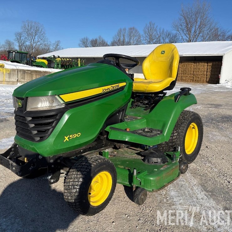 2023 JOHN DEERE X590