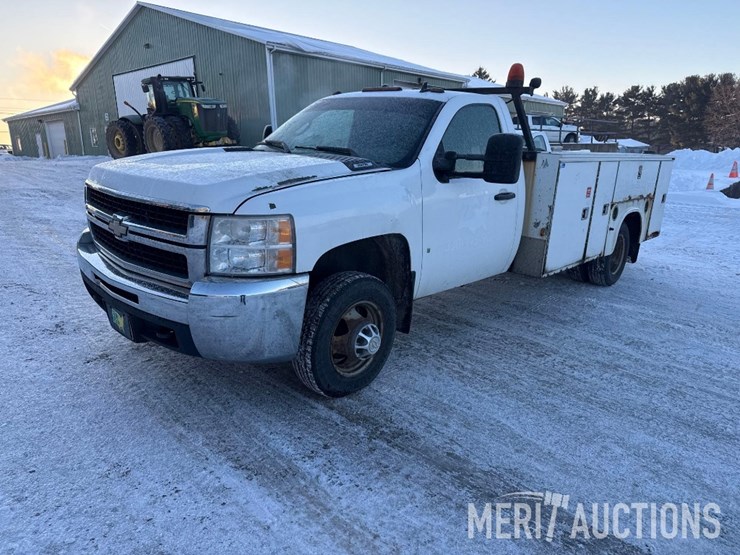 2009-chevrolet-3500-image-1